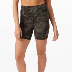Lululemon Align Shorts 6” Size 4 Gator Green